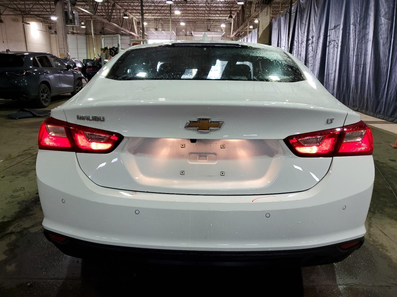 2023 Chevrolet Malibu - Image 6