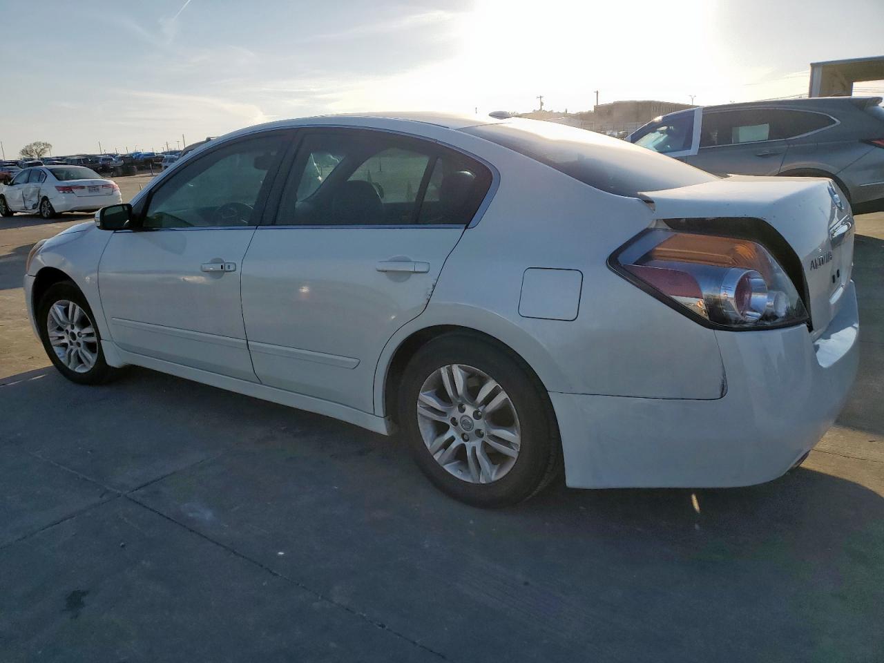 2012 Nissan Altima - Image 2