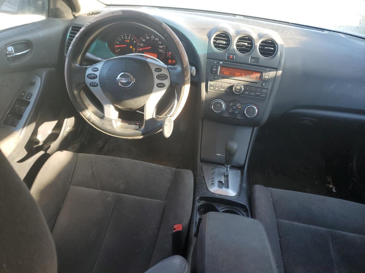 2009 Nissan Altima - Image 8