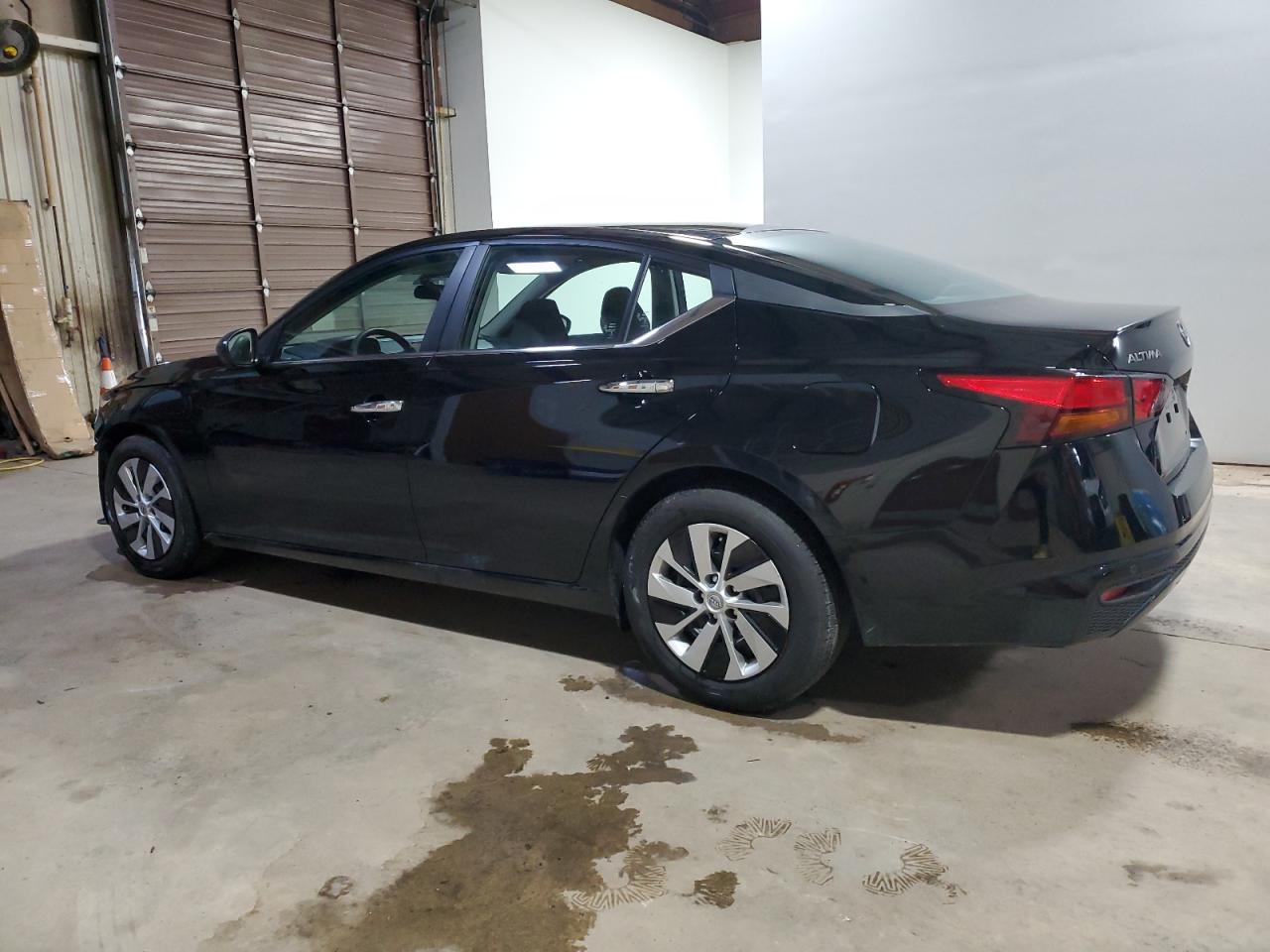 2024 Nissan Altima - Image 2