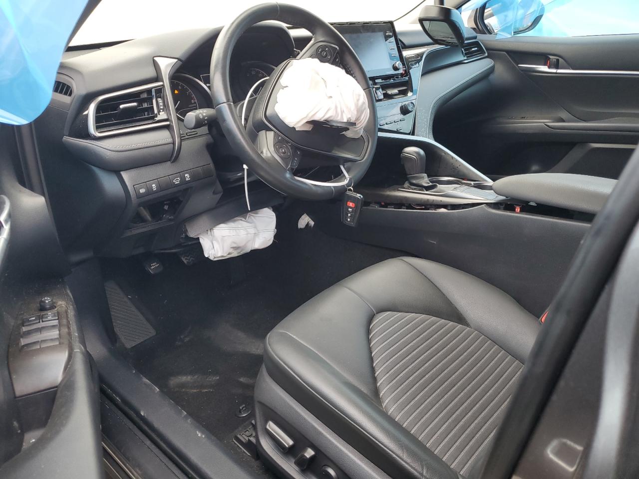 2022 Toyota Camry - Image 8