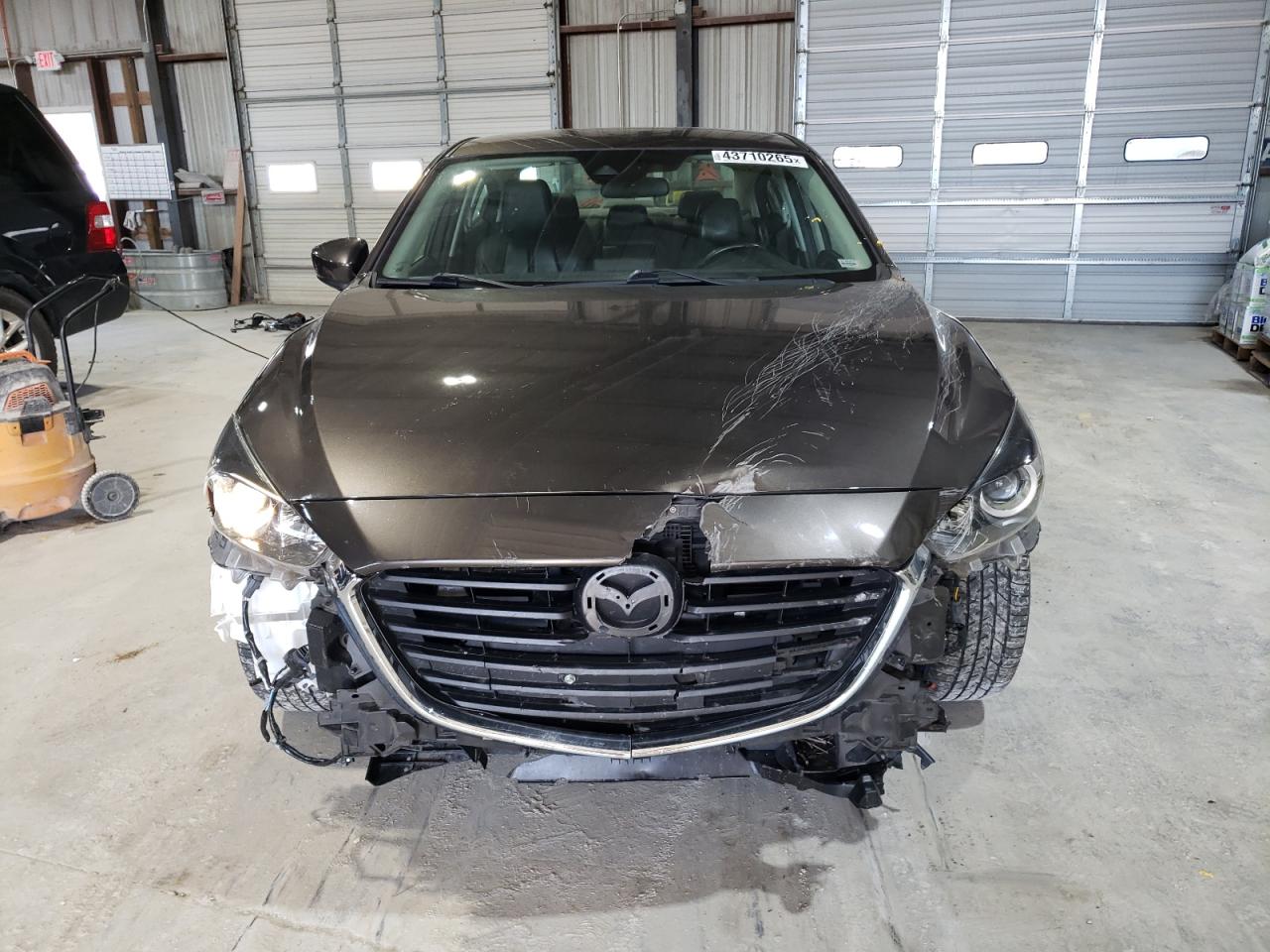 2017 Mazda 3 - Image 5