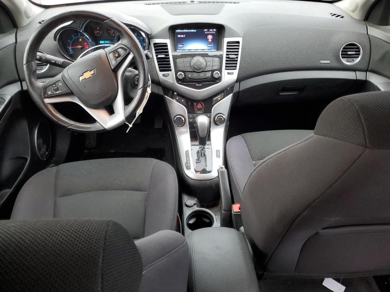2014 Chevrolet Cruze - Image 8