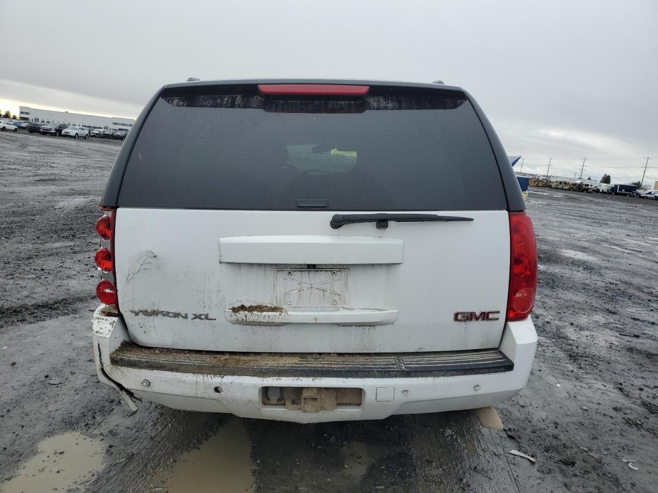 2013 GMC Yukon - Image 6