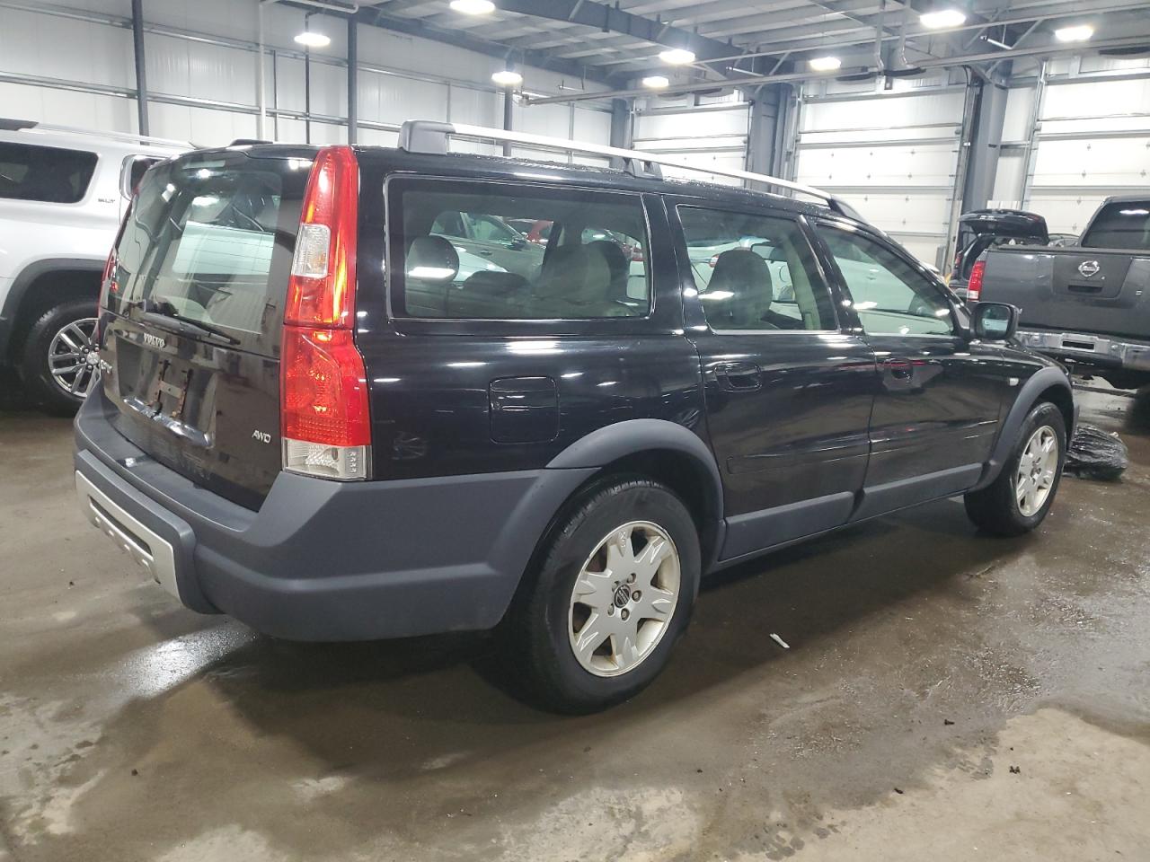 2005 Volvo XC70 - Image 3