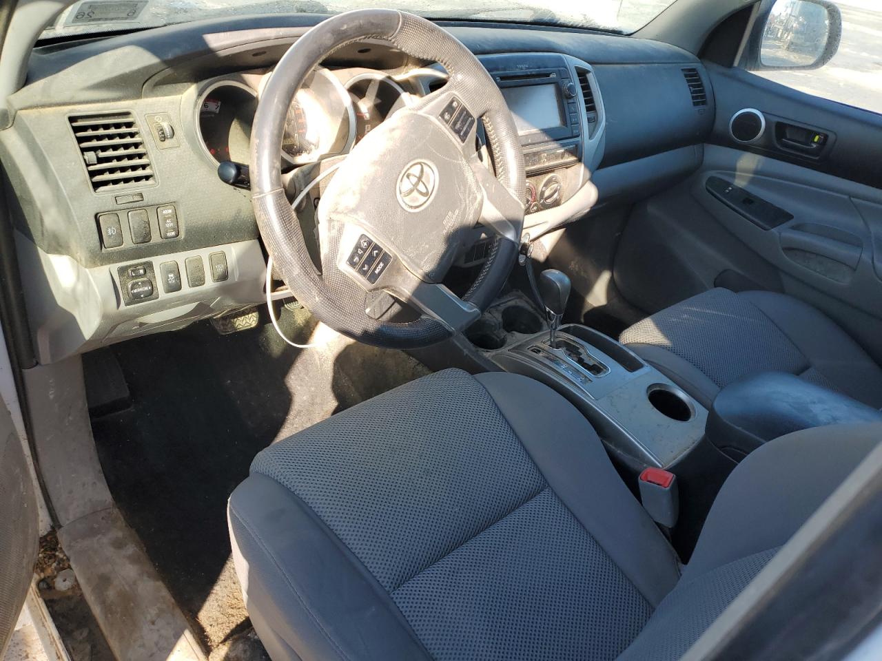 2013 Toyota Tacoma - Image 8