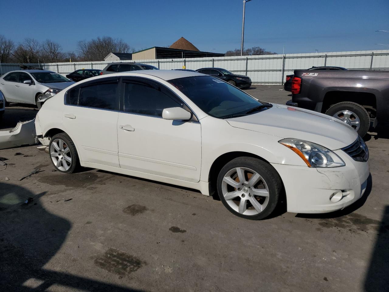 2011 Nissan Altima - Image 4