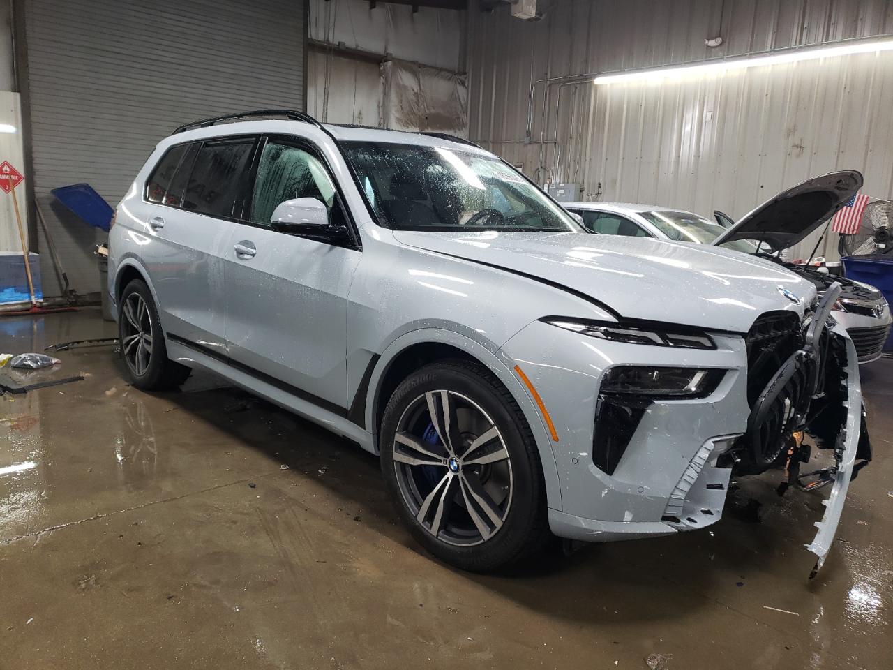 2024 BMW X7 - Image 4