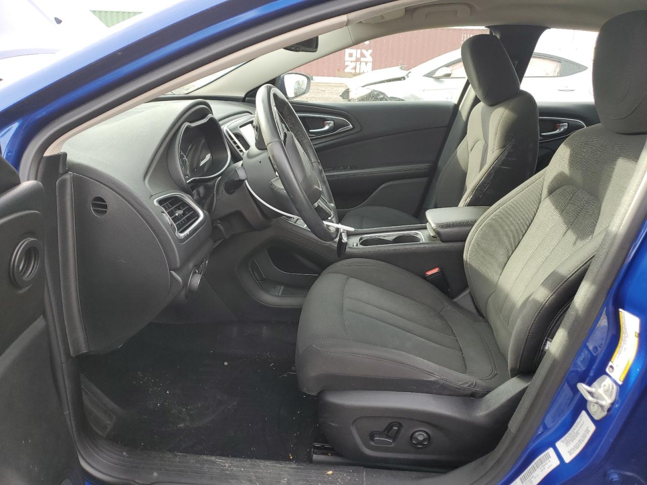 2016 Chrysler 200 - Image 7