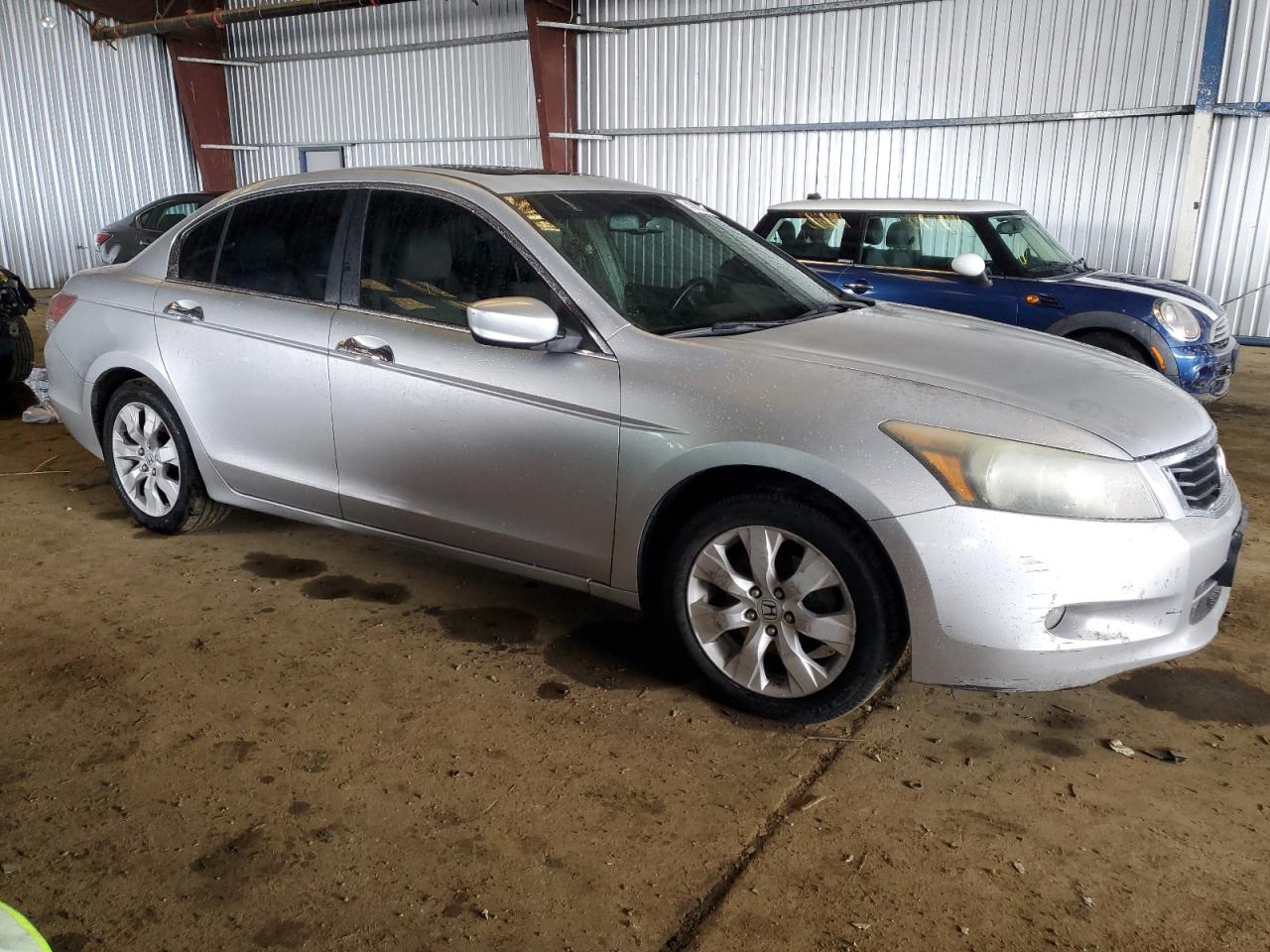 2009 Honda Accord - Image 4