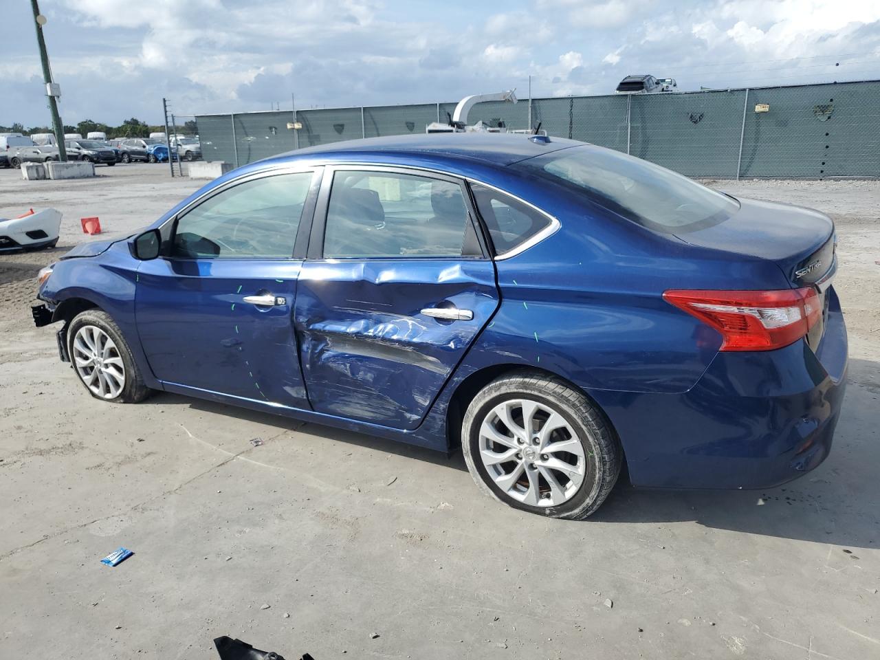 2018 Nissan Sentra - Image 2