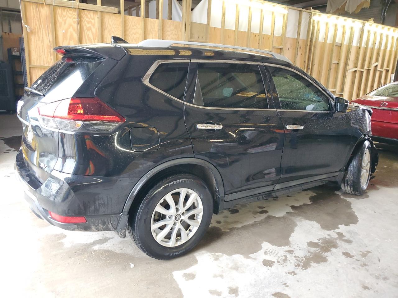 2018 Nissan Rogue - Image 3