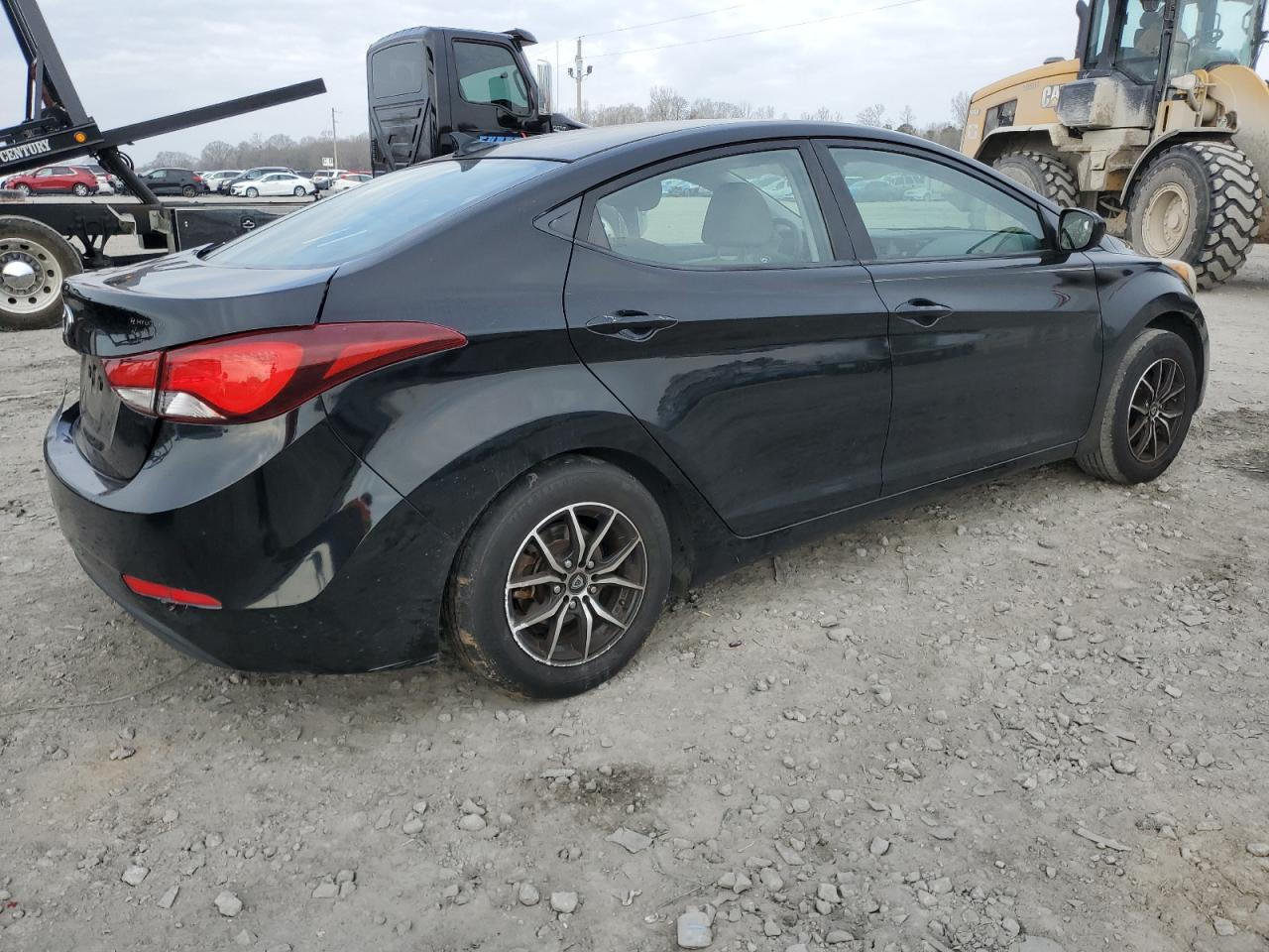 2015 Hyundai Elantra - Image 3
