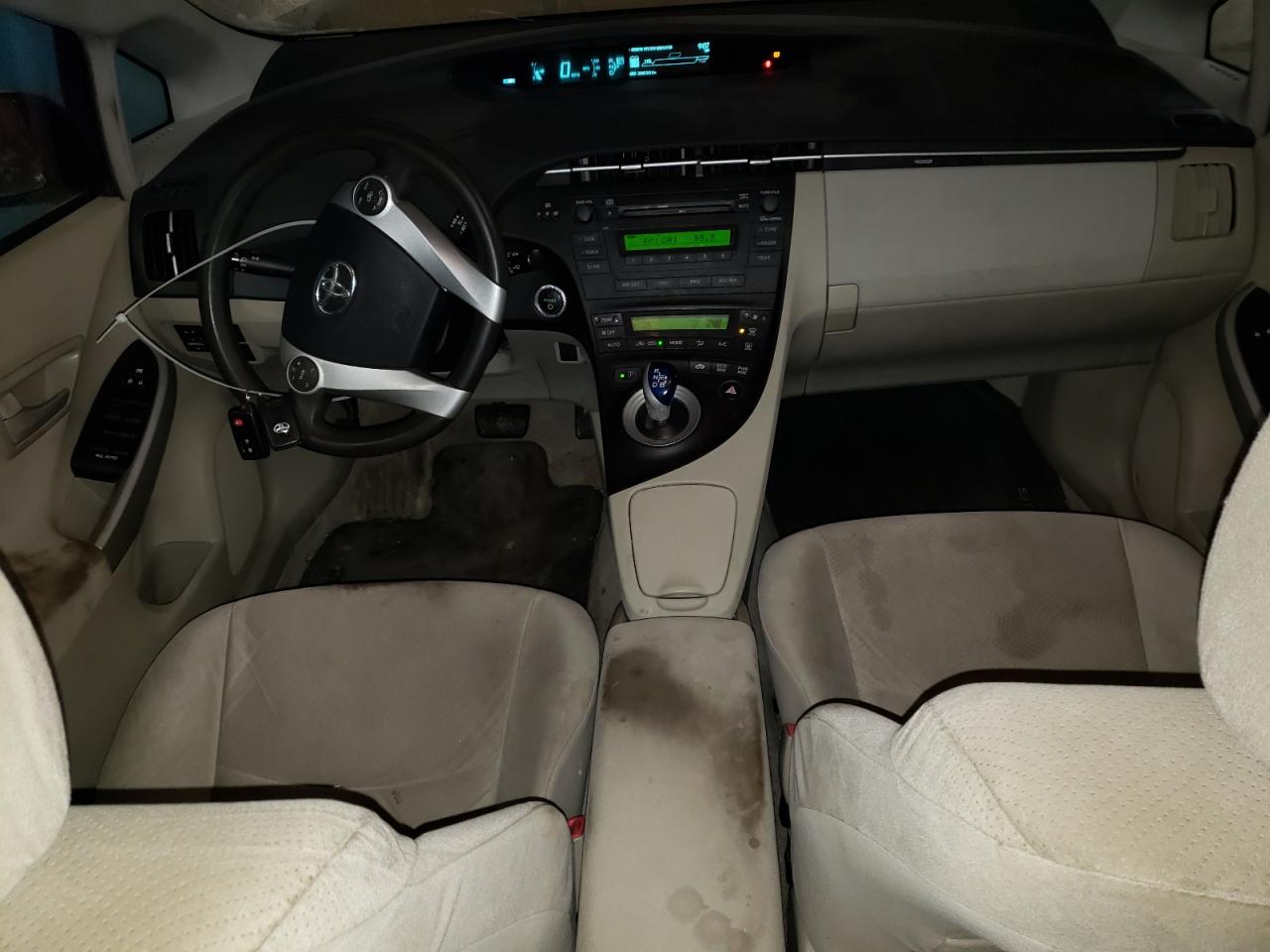 2010 Toyota Prius - Image 8