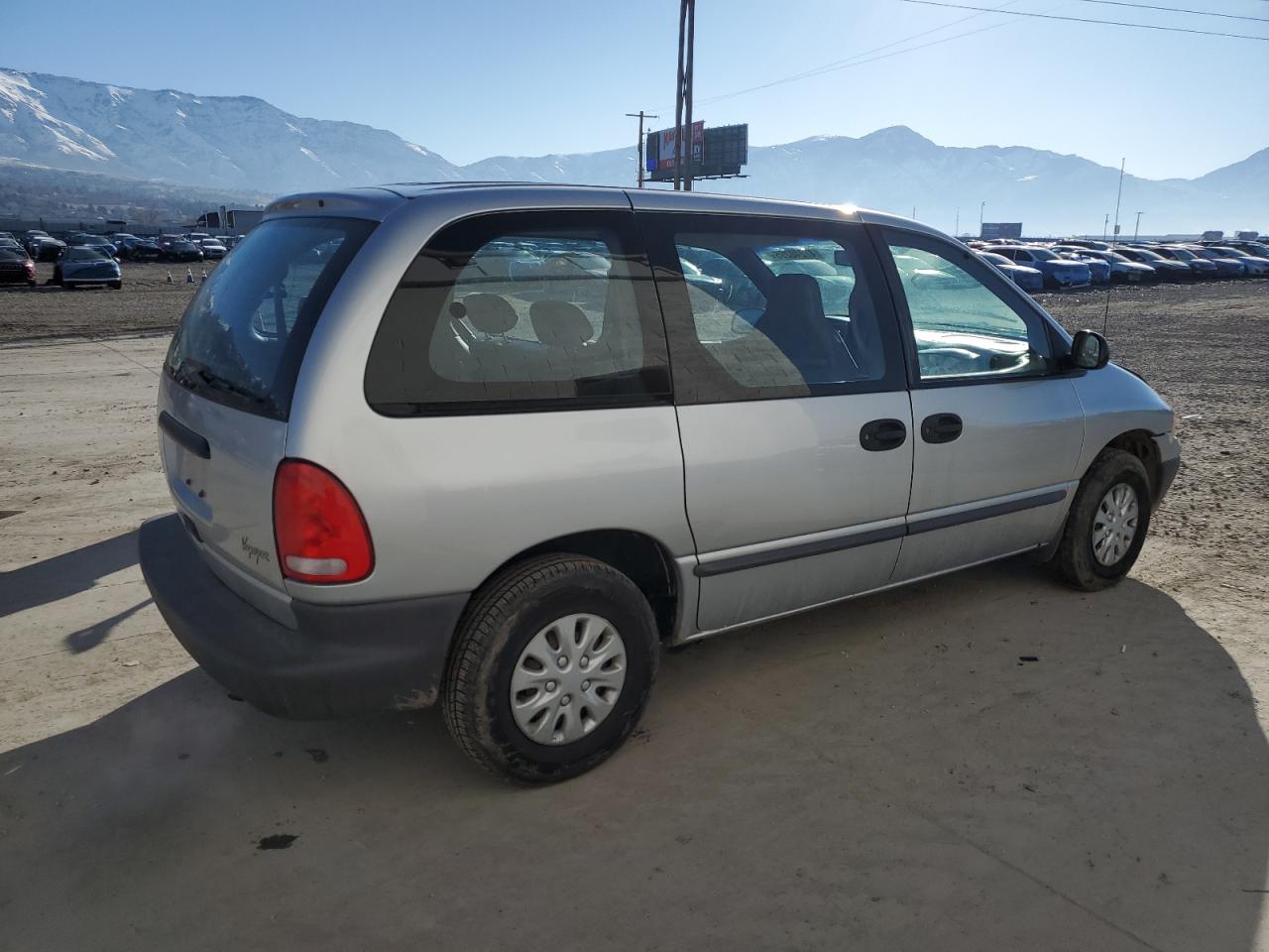 2000 Plymouth Voyager - Image 3