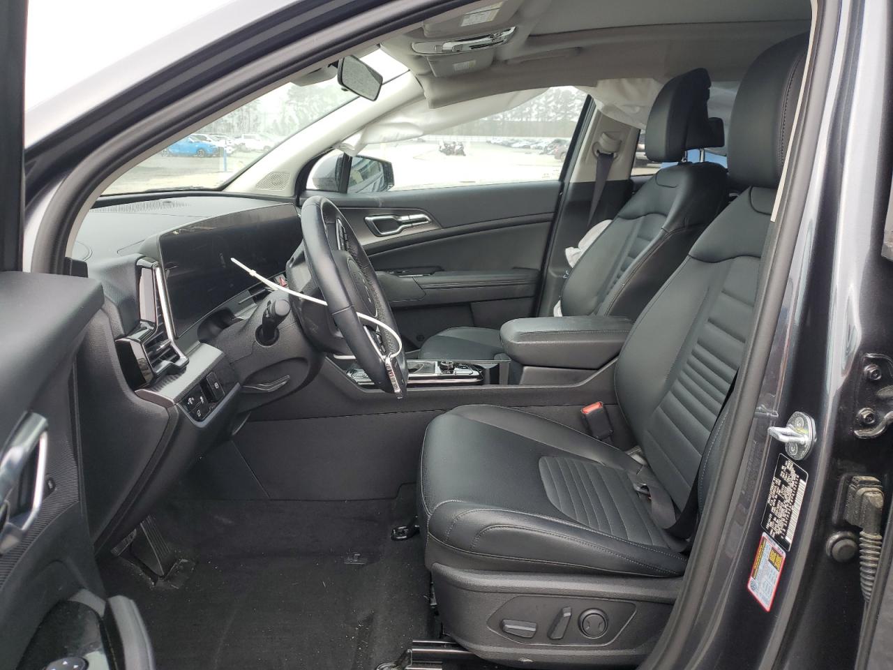 2023 Kia Sportage - Image 7