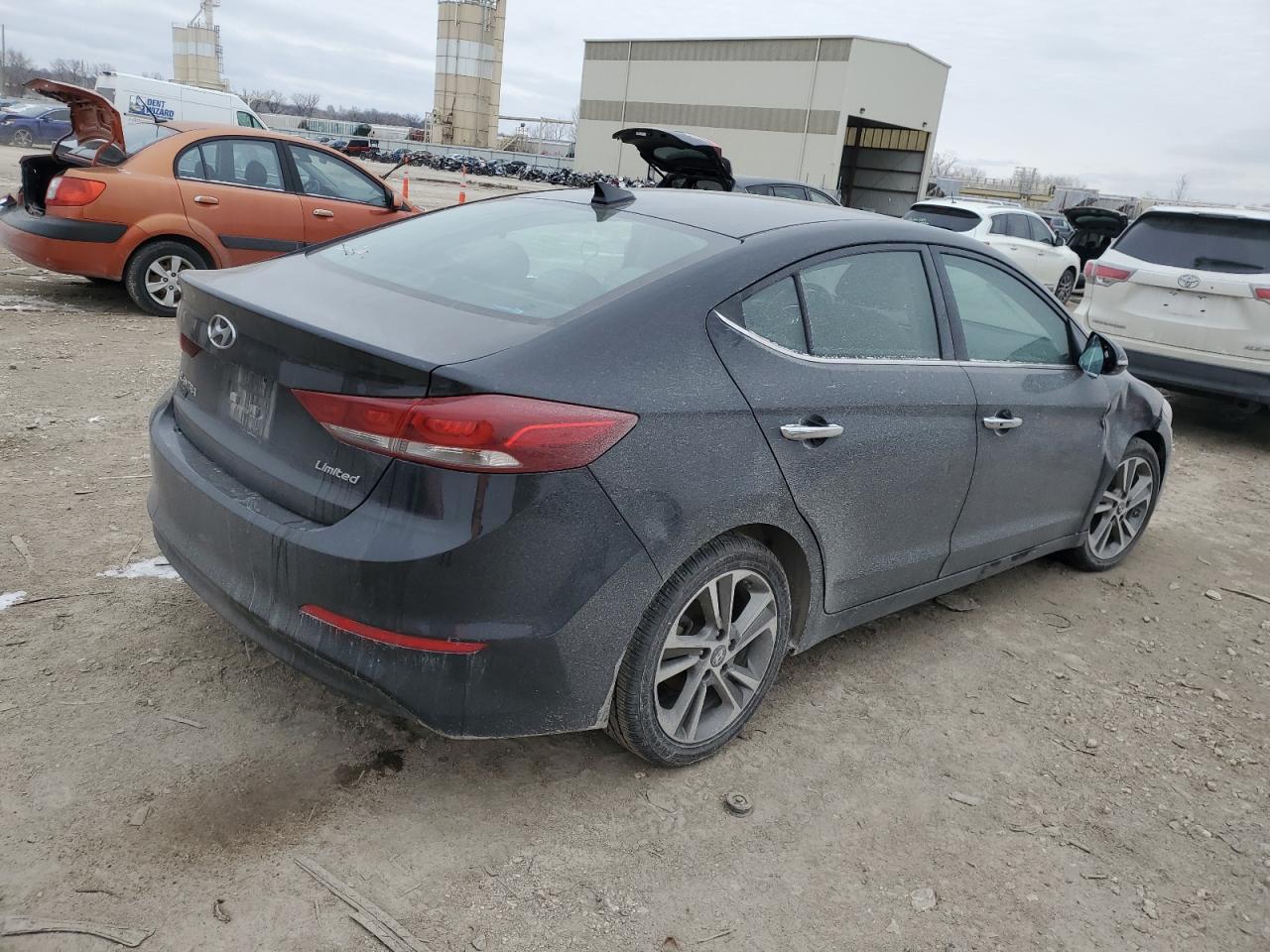 2017 Hyundai Elantra - Image 3