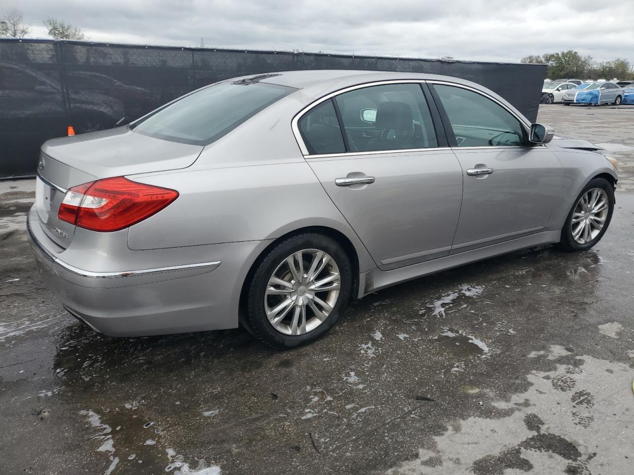 2012 Hyundai Genesis - Image 3