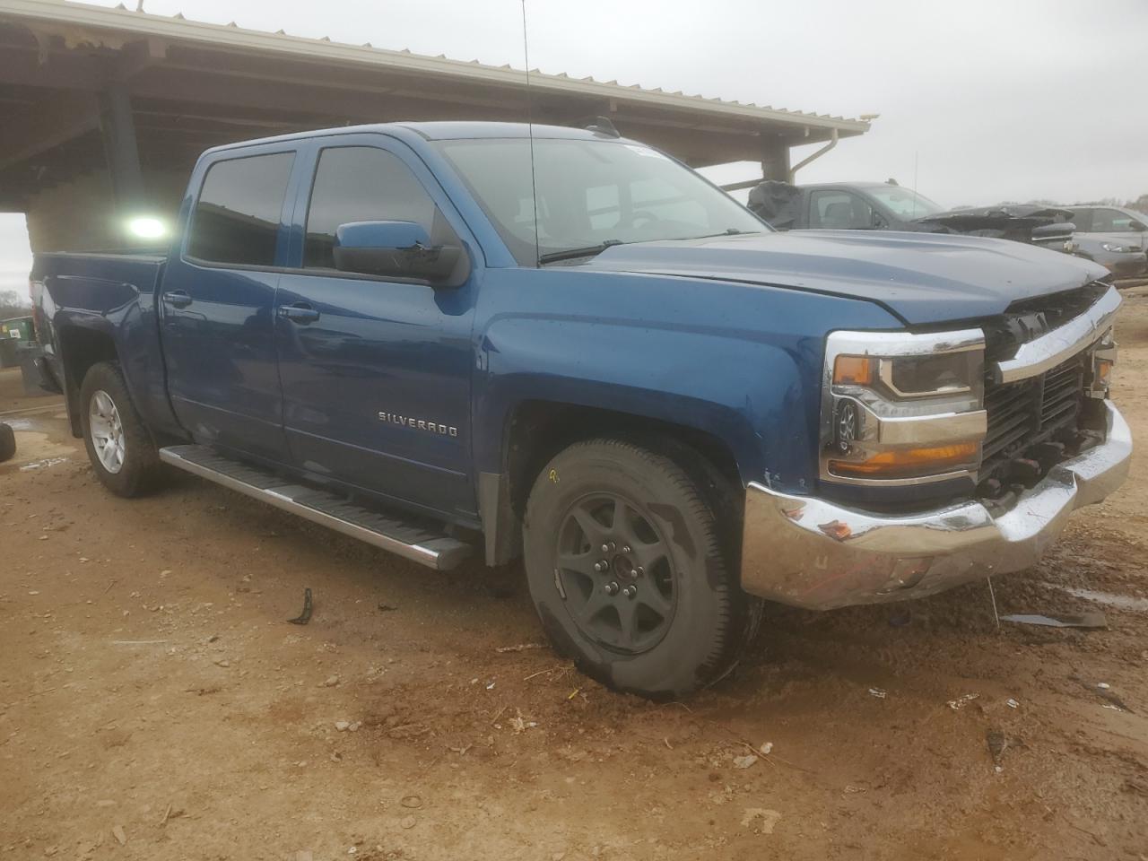 2018 Chevrolet Silverado - Image 4