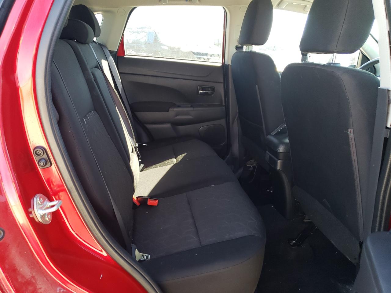 2021 Mitsubishi Outlander - Image 12