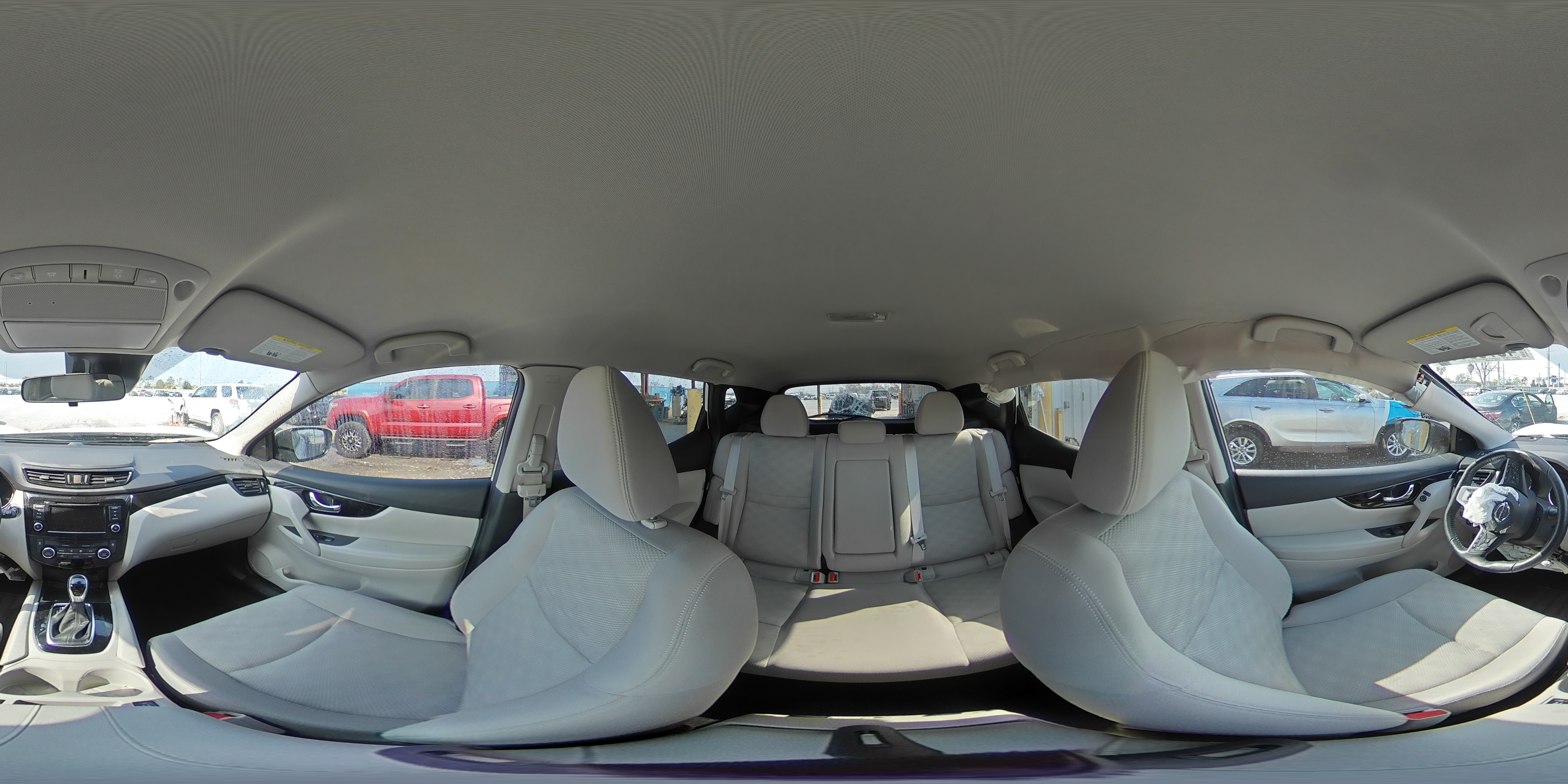 2021 Nissan Rogue - Image 15