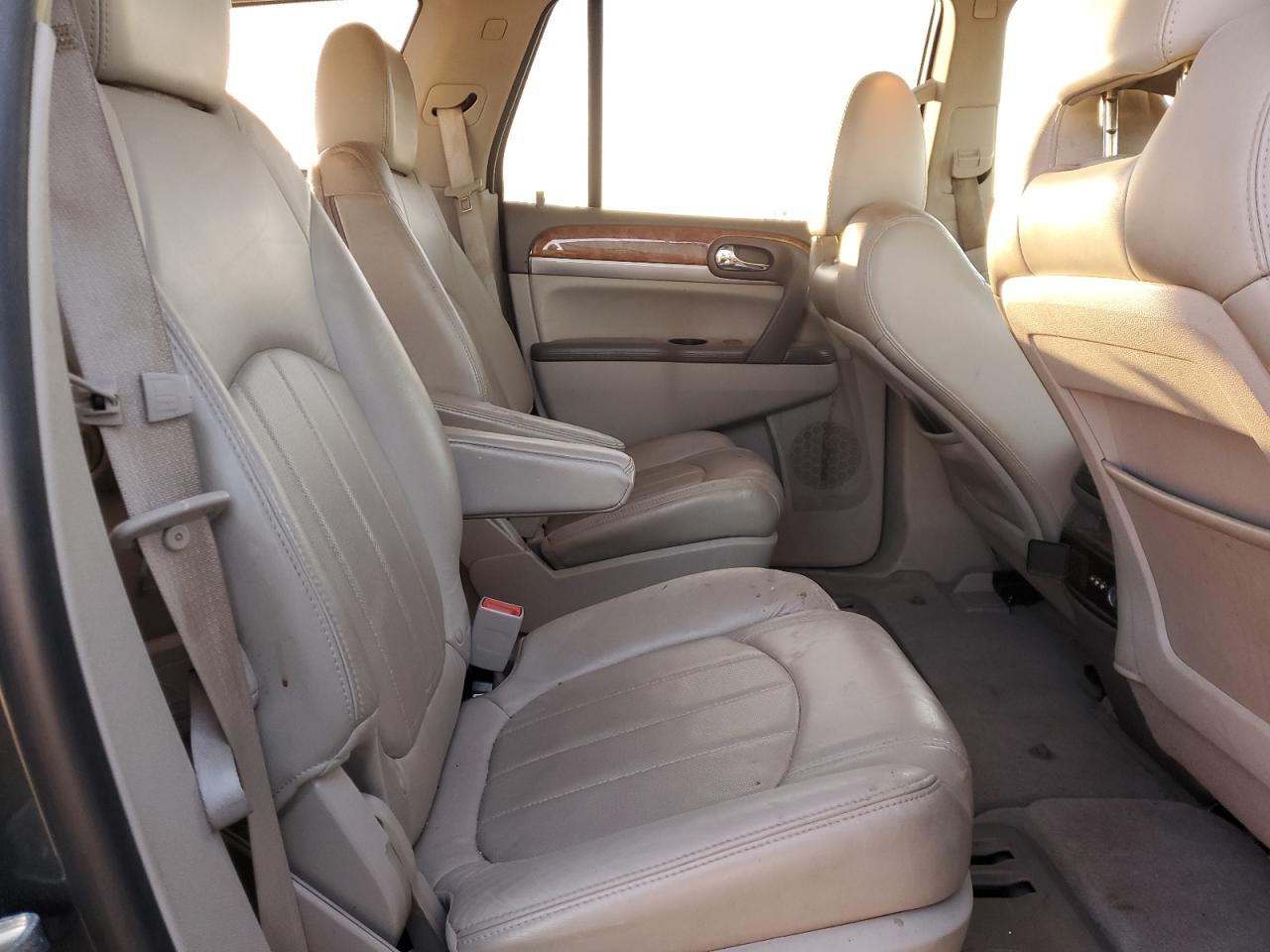 2011 Buick Enclave - Image 10