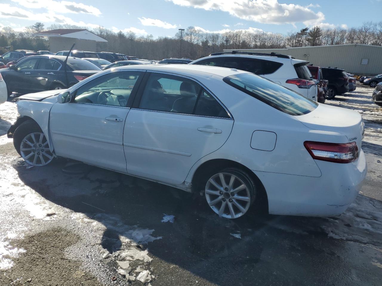 2011 Toyota Camry - Image 2