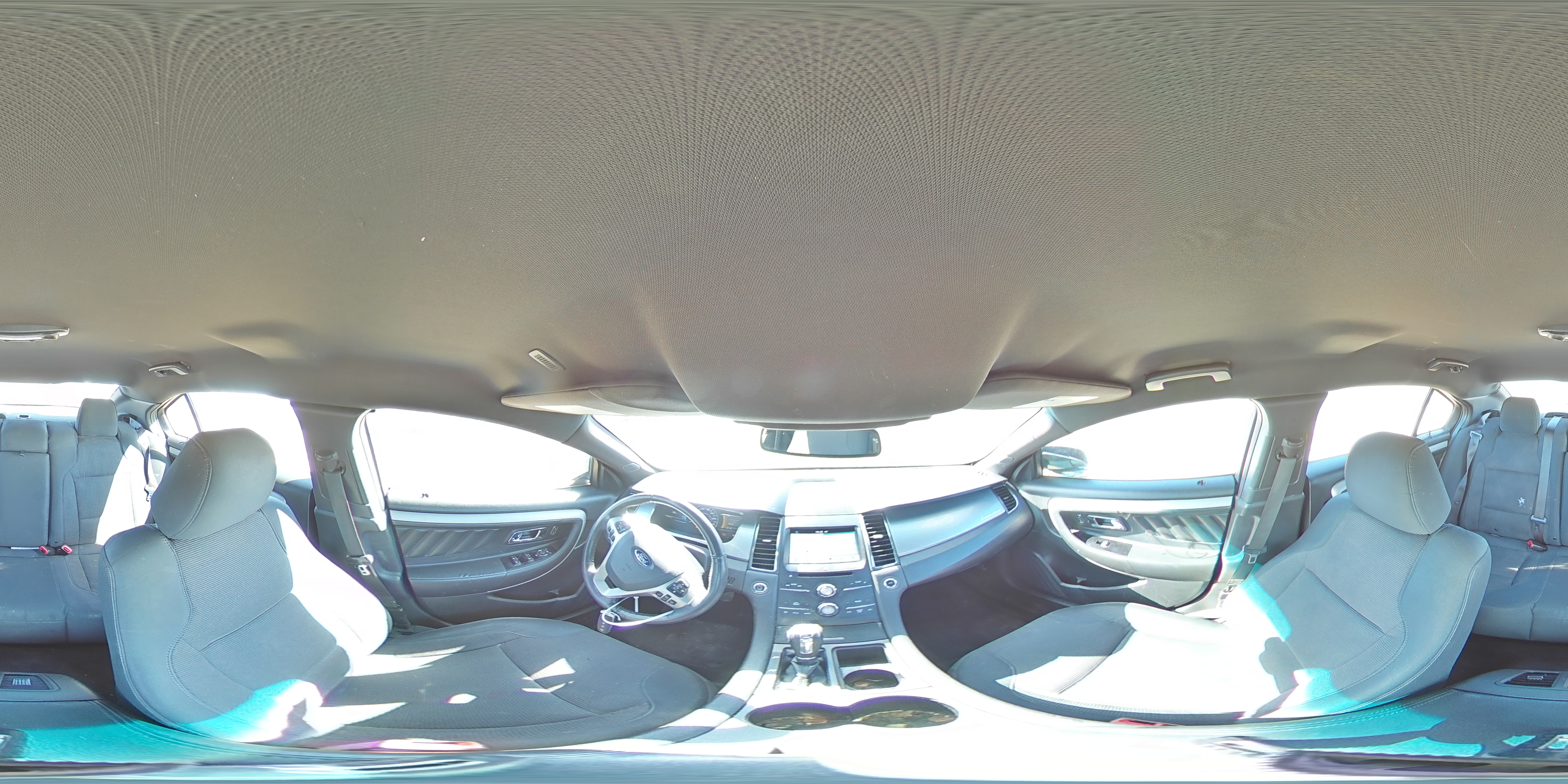 2018 Ford Taurus - Image 12