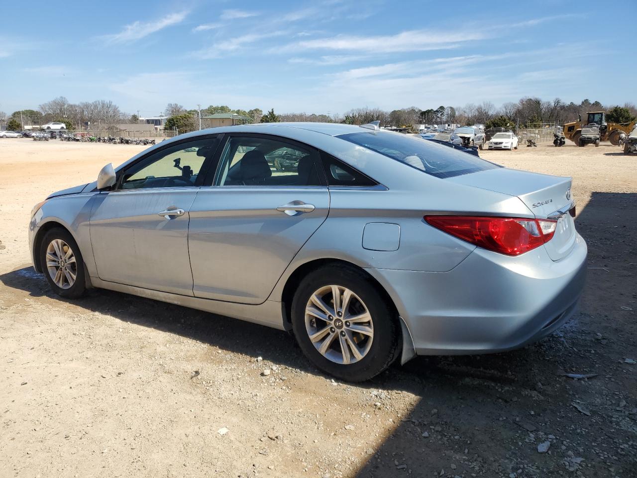 2013 Hyundai Sonata - Image 2