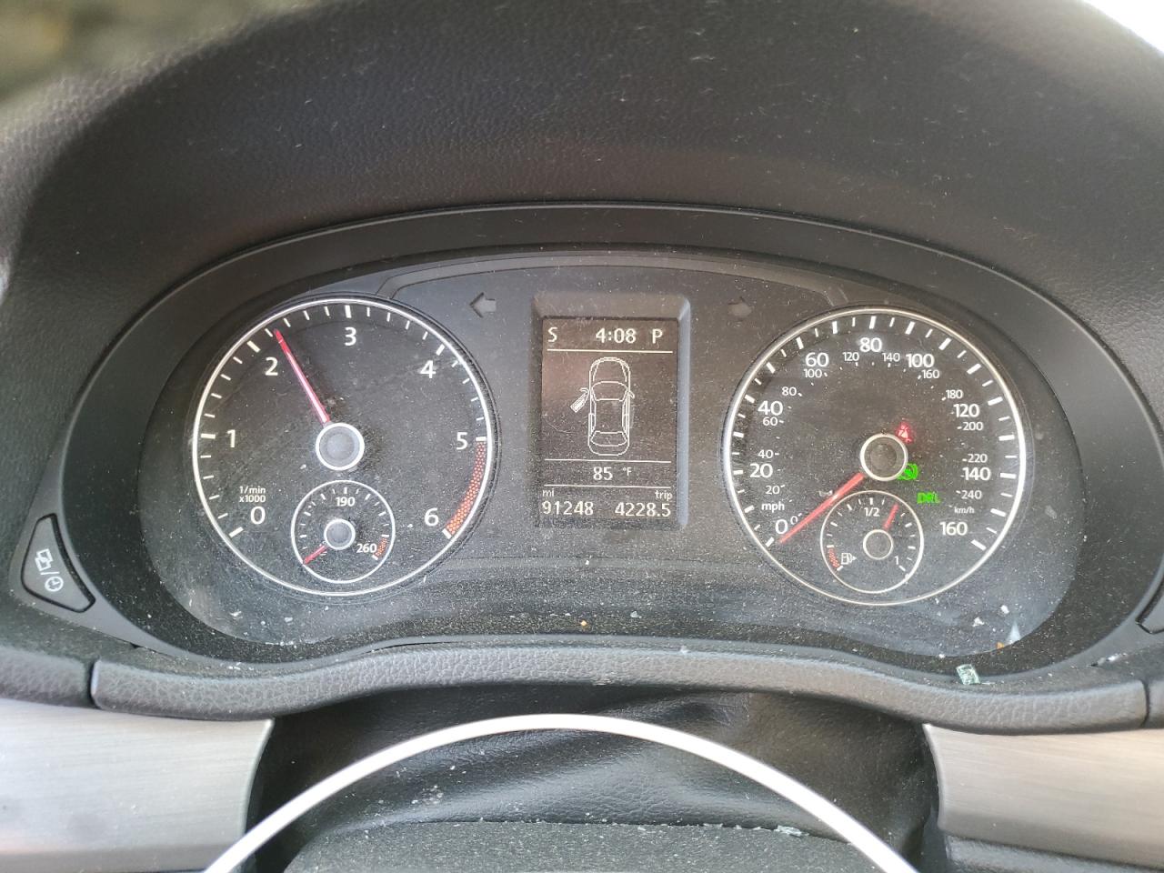 2014 Volkswagen Passat - Image 9