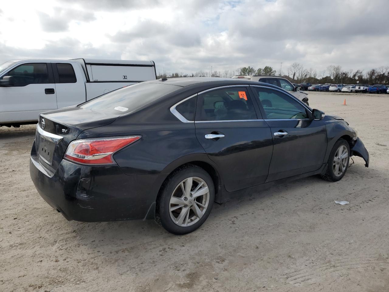 2015 Nissan Altima - Image 3