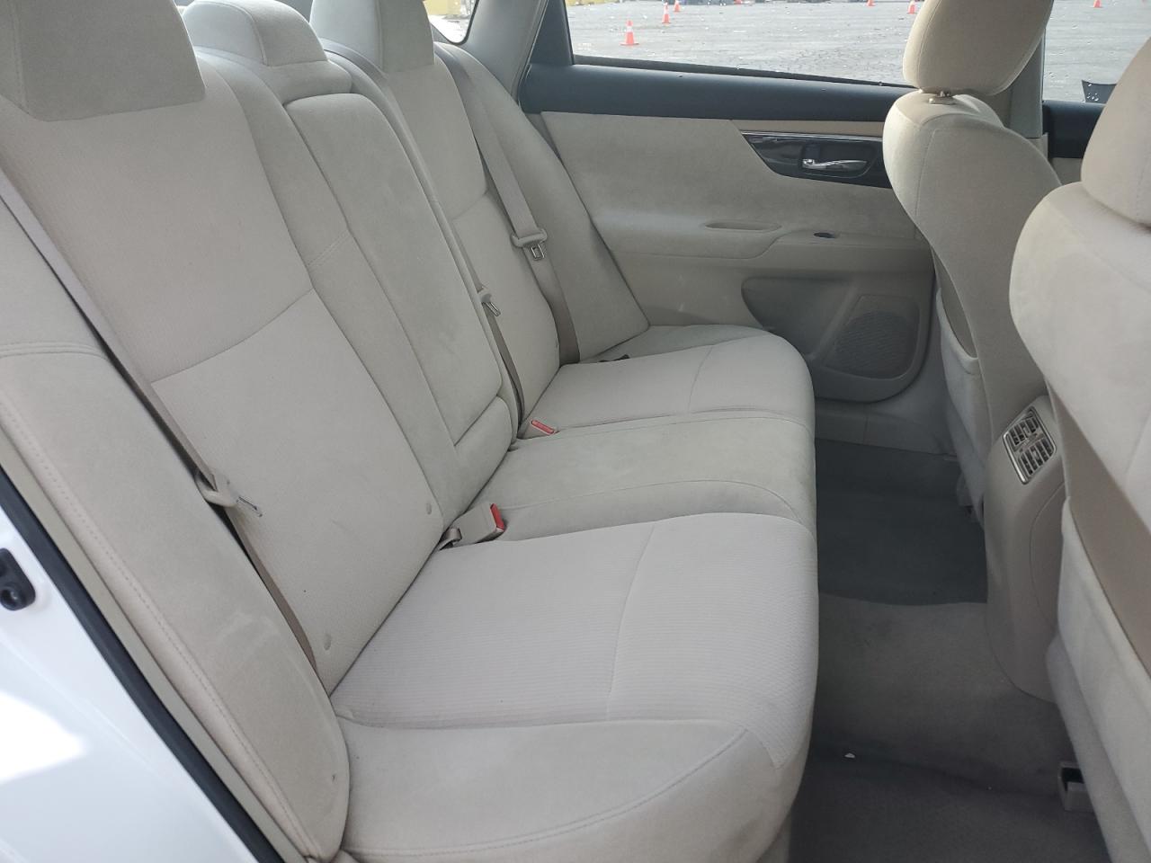 2013 Nissan Altima - Image 10