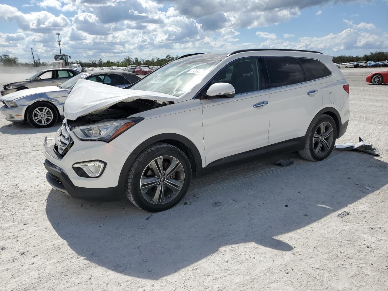 2014 Hyundai Santa Fe - Image 1