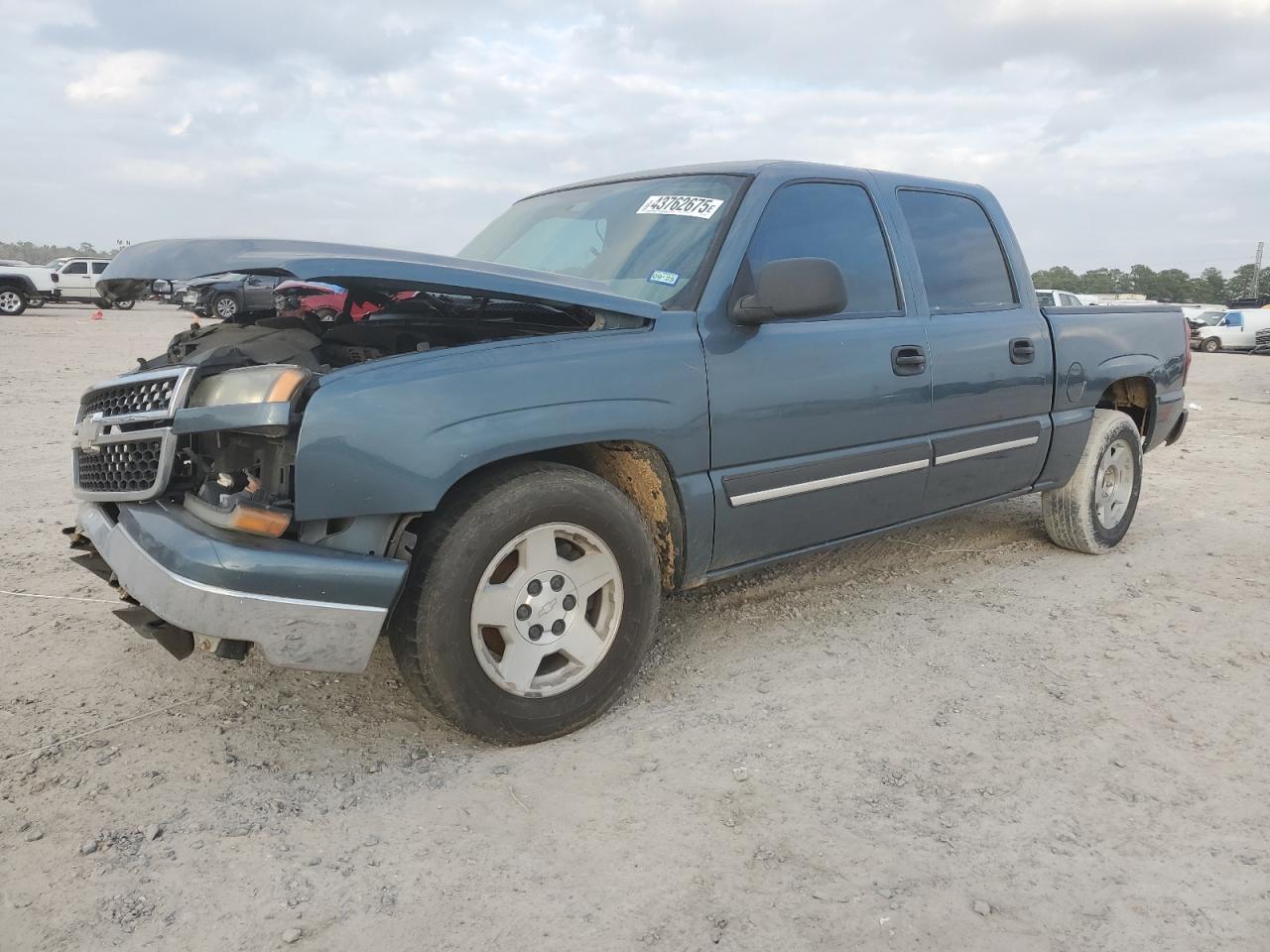 2007 Chevrolet Silverado - Image 1