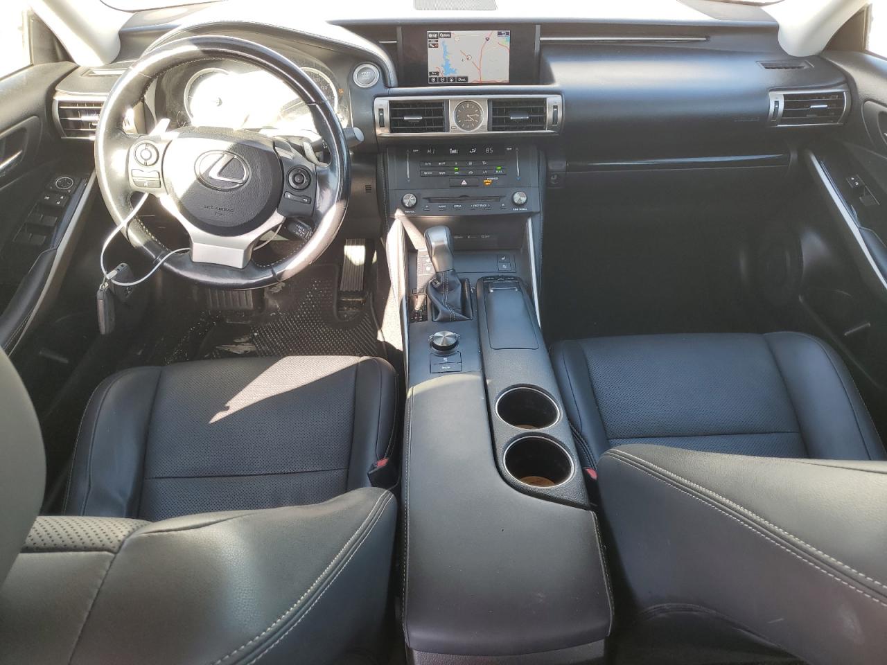 2016 Lexus IS - Image 8