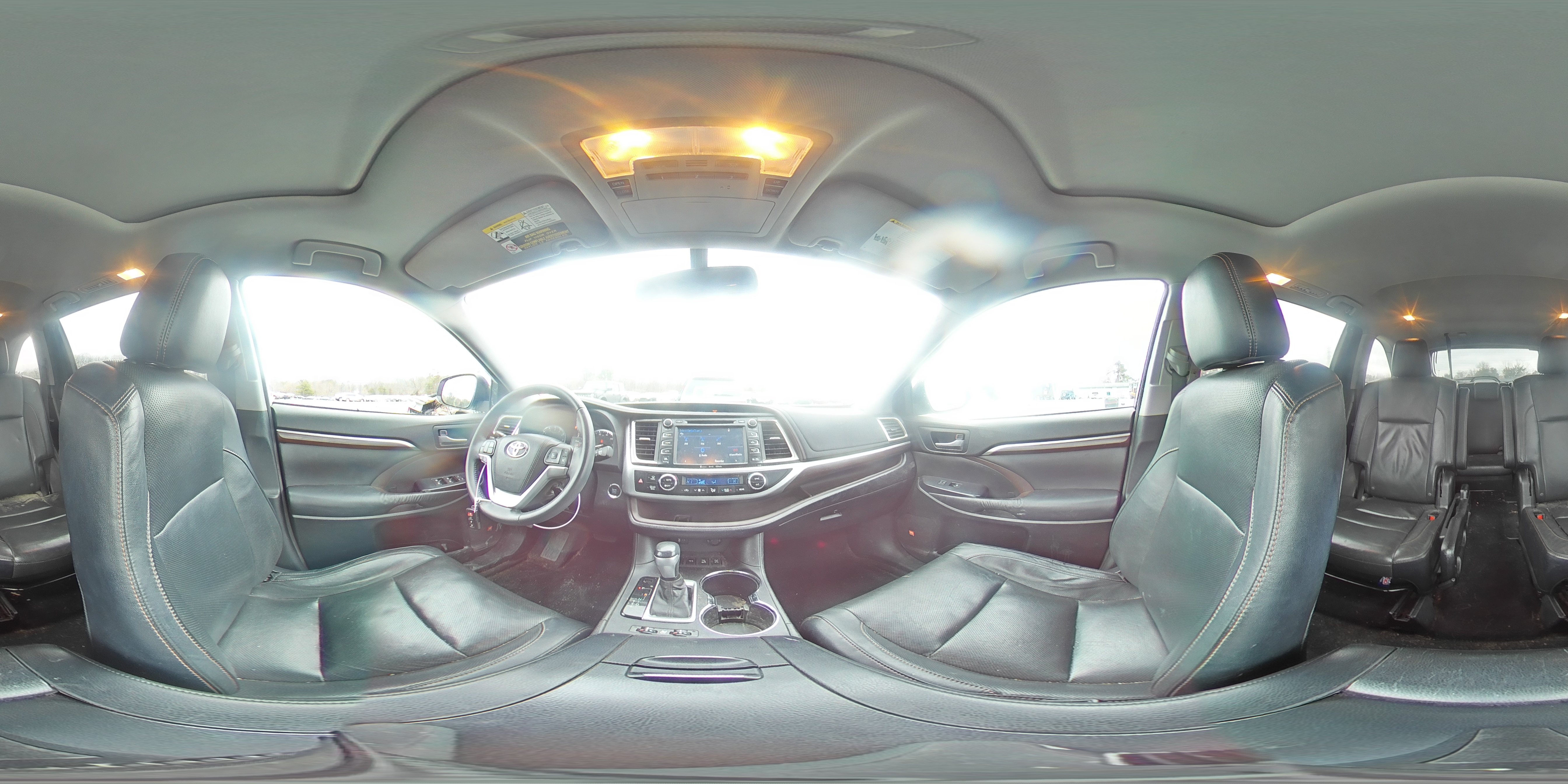 2016 Toyota Highlander - Image 14