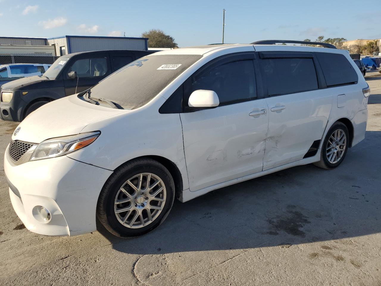 2011 Toyota Sienna - Image 1