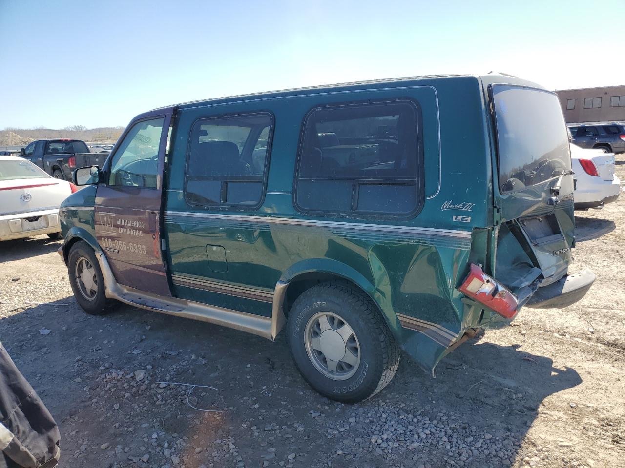 1998 Chevrolet Astro - Image 2