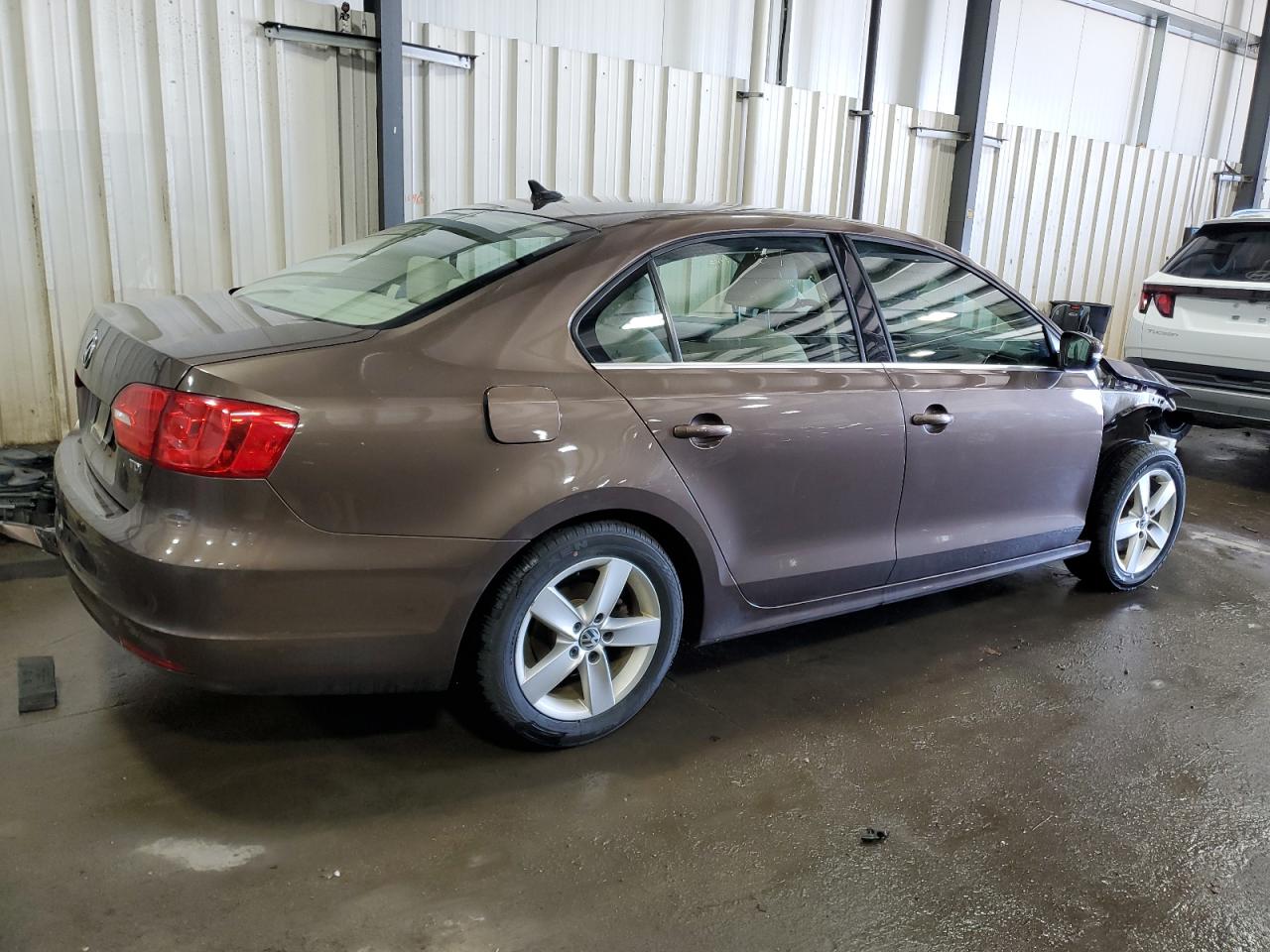 2014 Volkswagen Jetta - Image 3