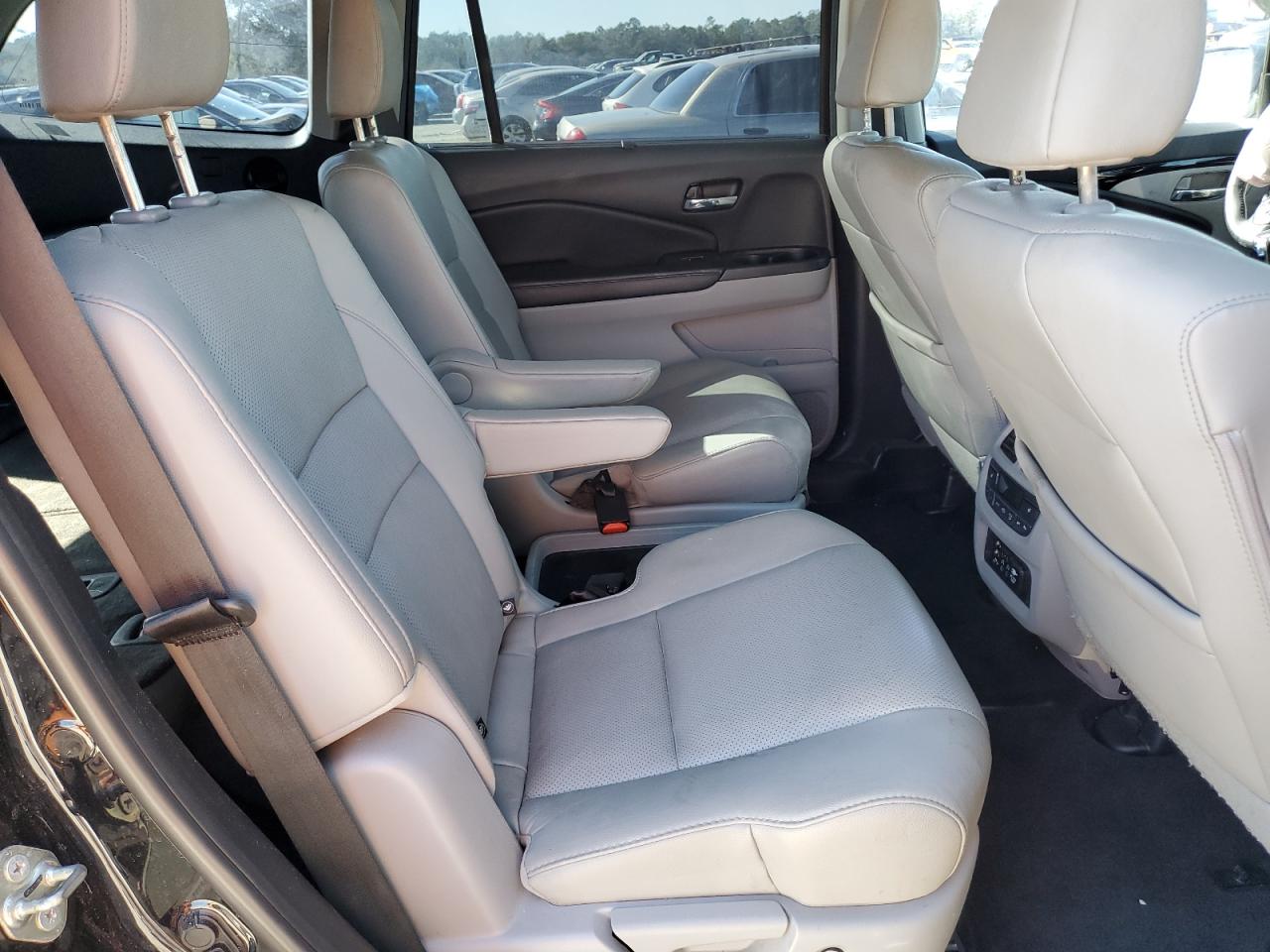 5FNYF6H06GB115707 HONDA PILOT 2016