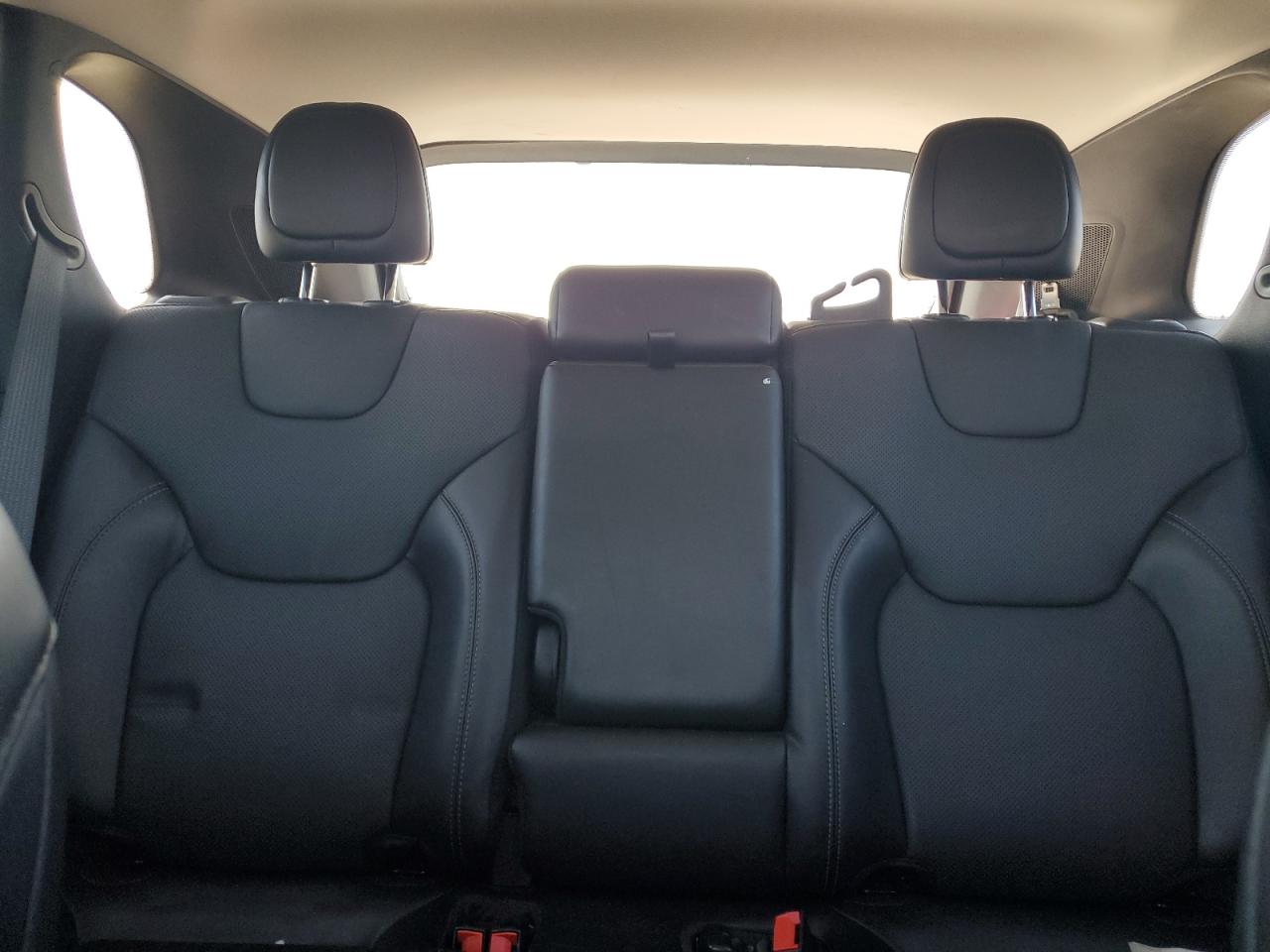 2019 Jeep Grand Cherokee - Image 10