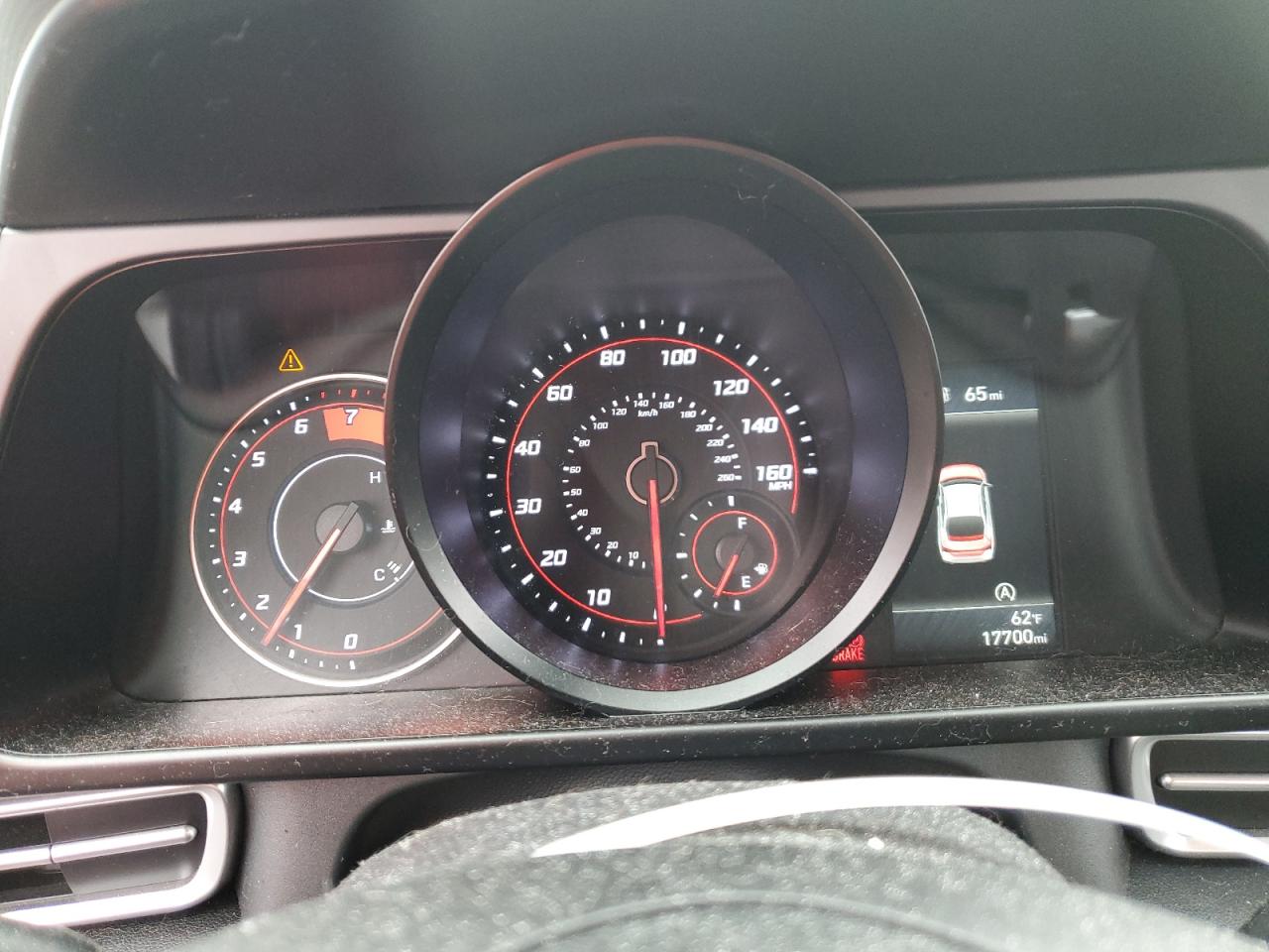 2022 Hyundai Elantra - Image 9