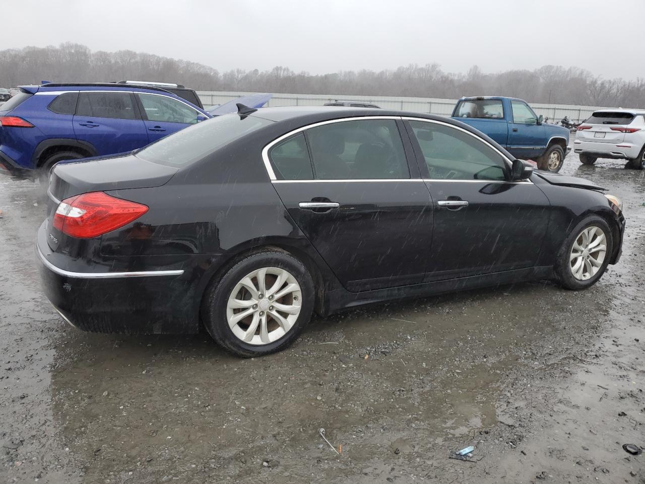 2012 Hyundai Genesis - Image 3