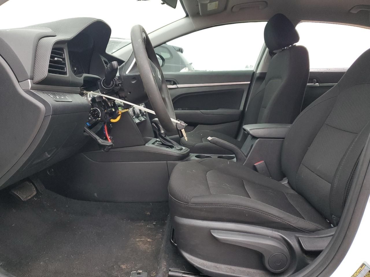 2019 Hyundai Elantra - Image 7