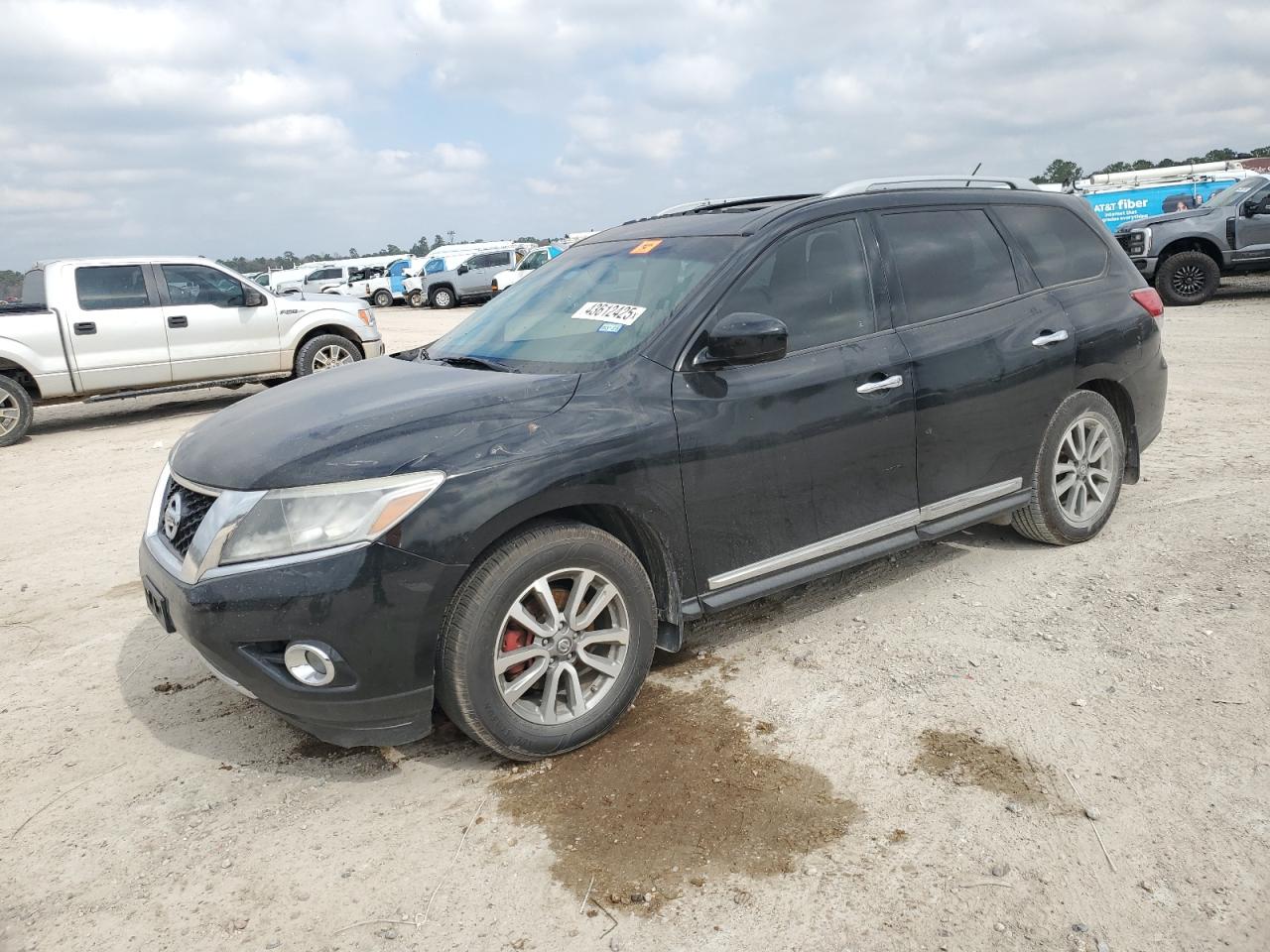 2014 Nissan Pathfinder - Image 1