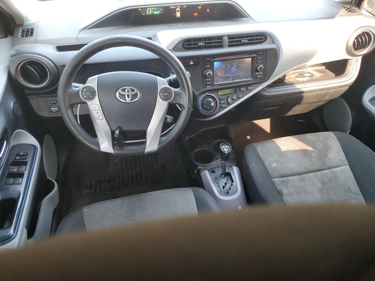 2012 Toyota Prius - Image 8