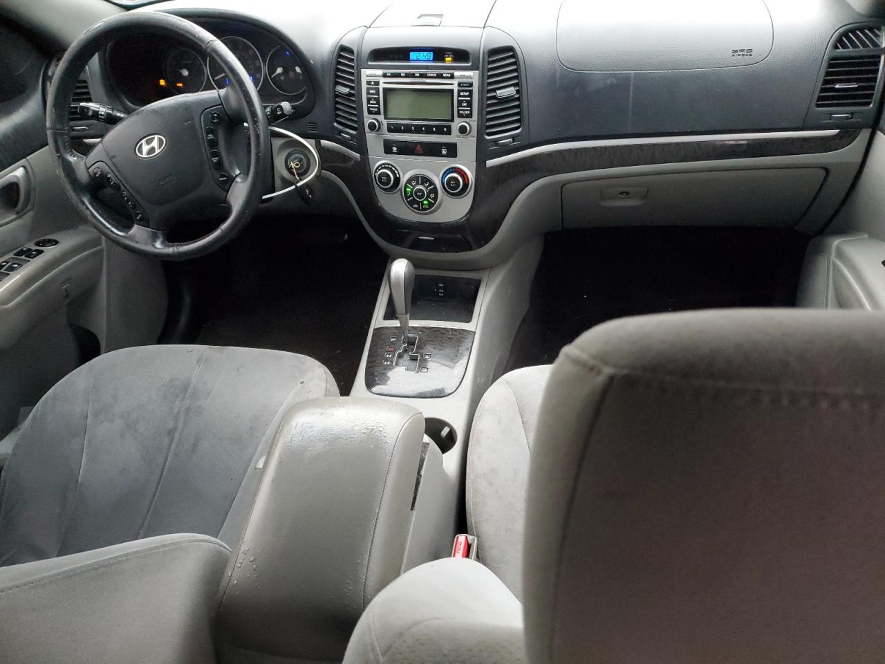 2009 Hyundai Santa Fe - Image 8