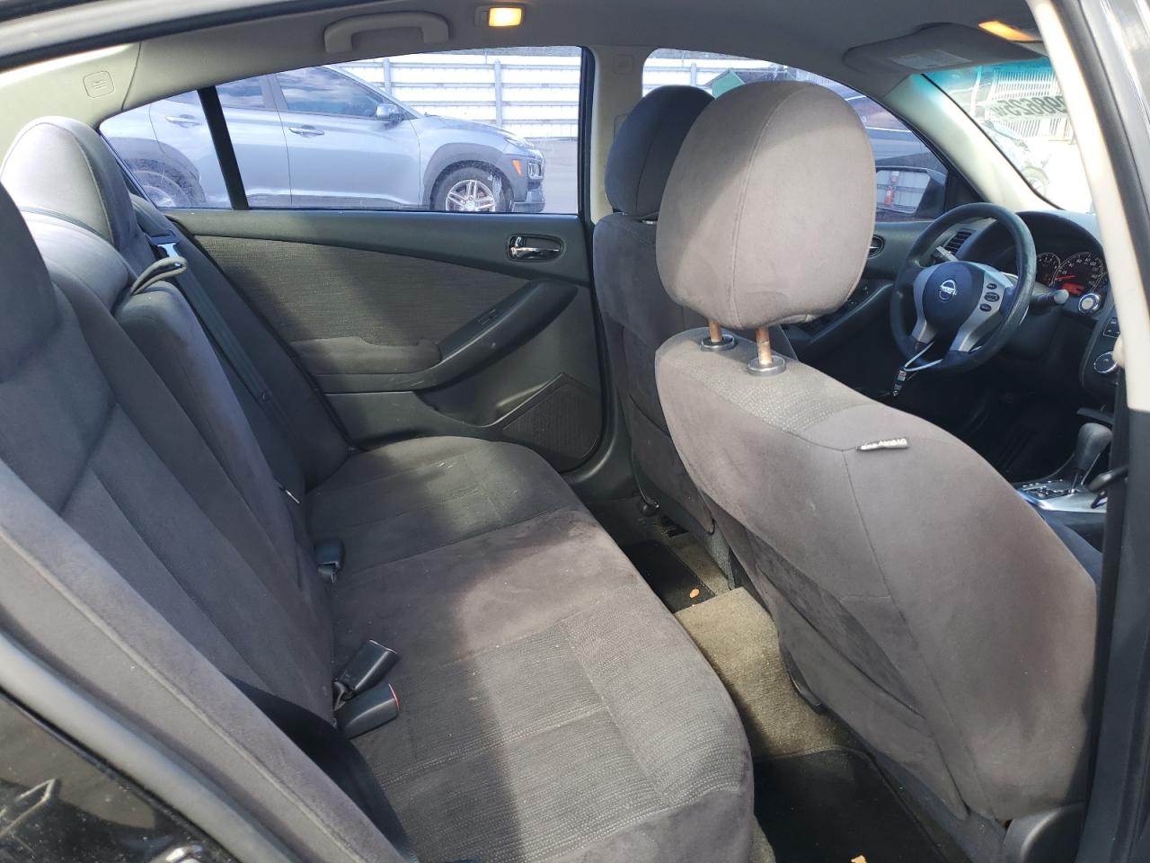 2012 Nissan Altima - Image 10