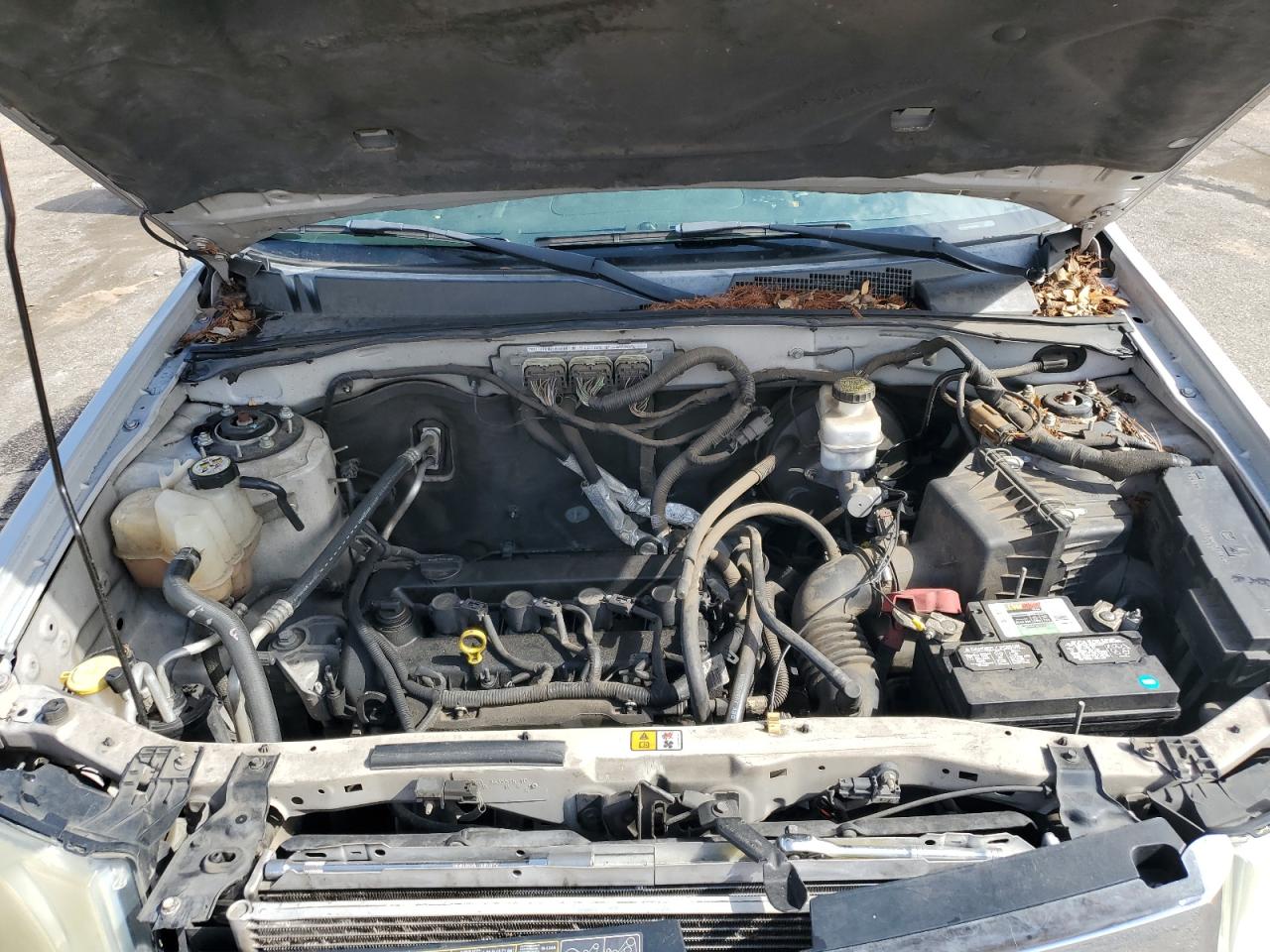 2011 Ford Escape - Image 12