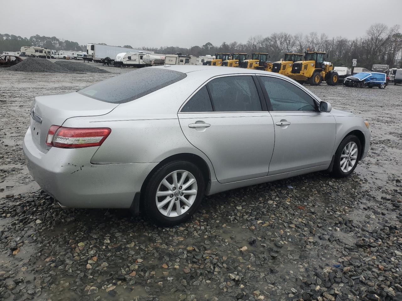 2010 Toyota Camry - Image 3